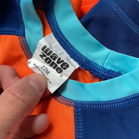 NWOT BOYS SWIM SET. - Picture 6 of 6